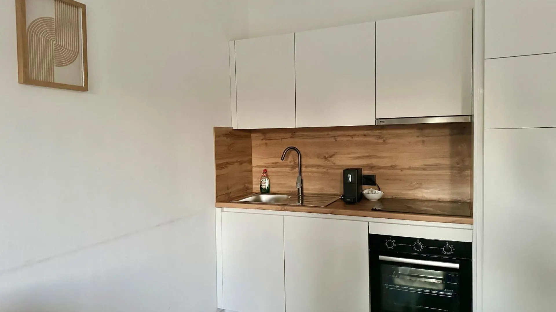 Modern Studio Apartment - Easy Access Vienna
