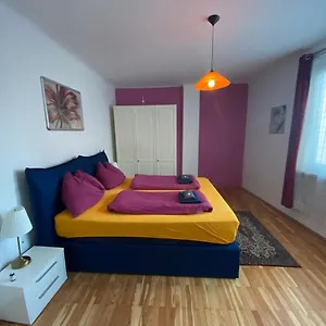 Appartement Domino, Wenen